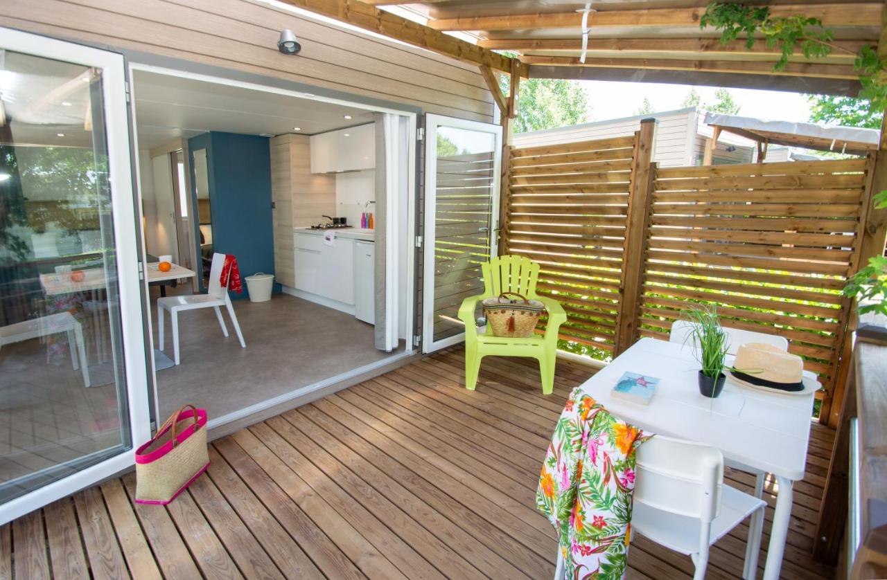 Camping Les Hautes Prairies Lourmarin Εξωτερικό φωτογραφία