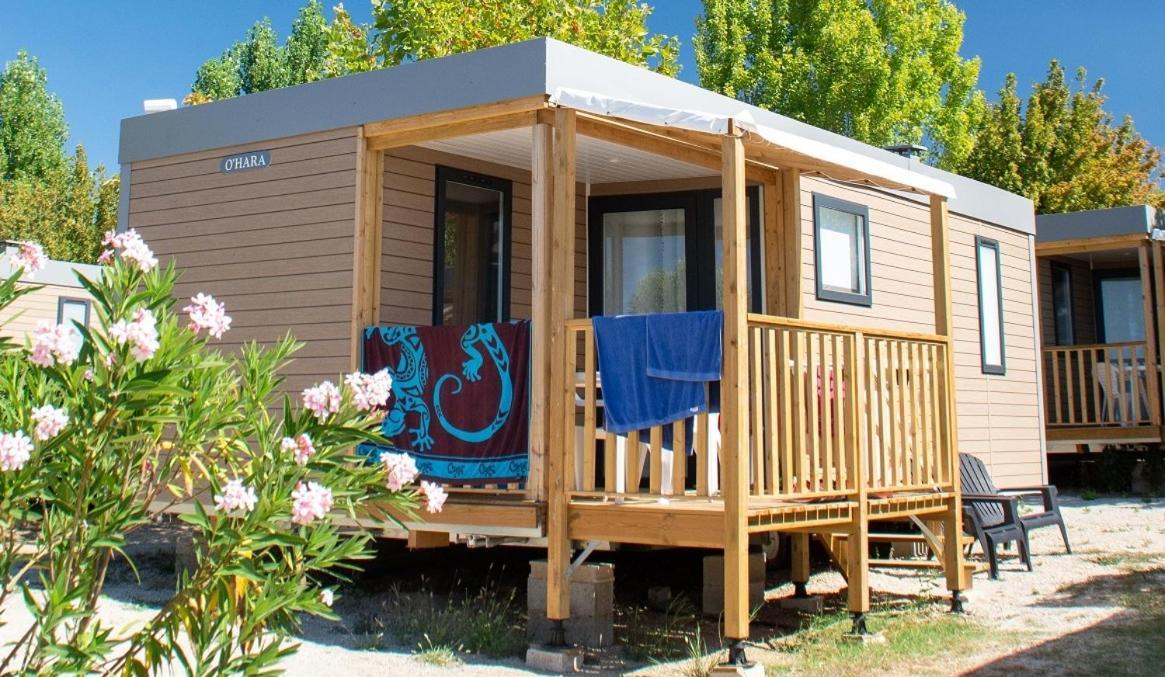 Camping Les Hautes Prairies Lourmarin Εξωτερικό φωτογραφία