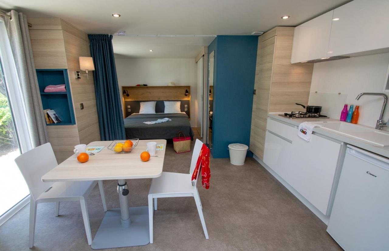 Camping Les Hautes Prairies Lourmarin Εξωτερικό φωτογραφία