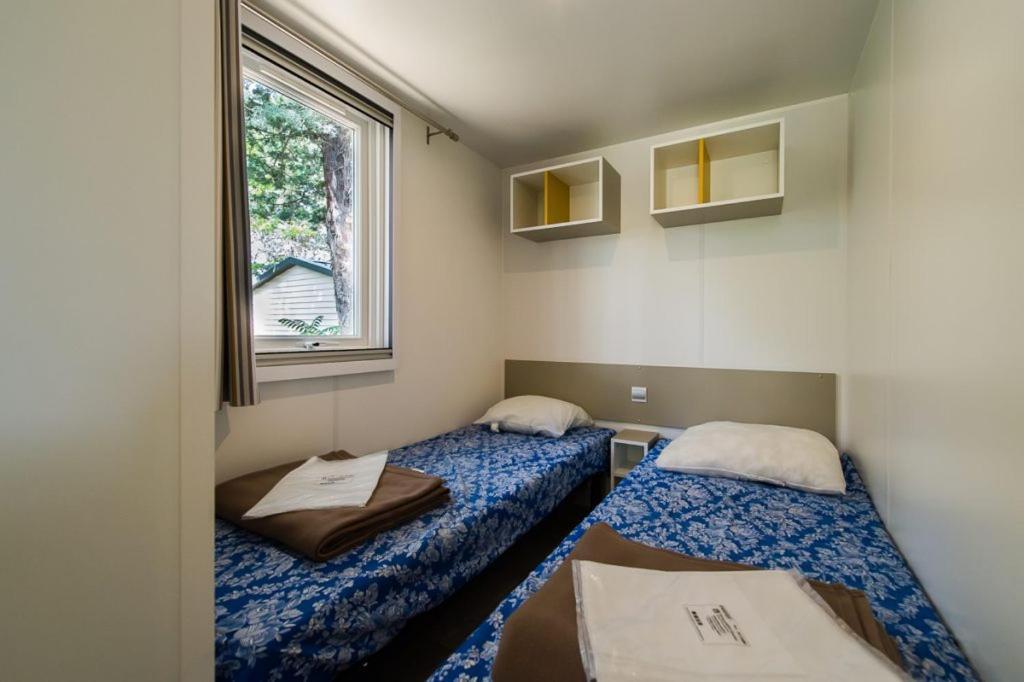 Camping Les Hautes Prairies Lourmarin Εξωτερικό φωτογραφία
