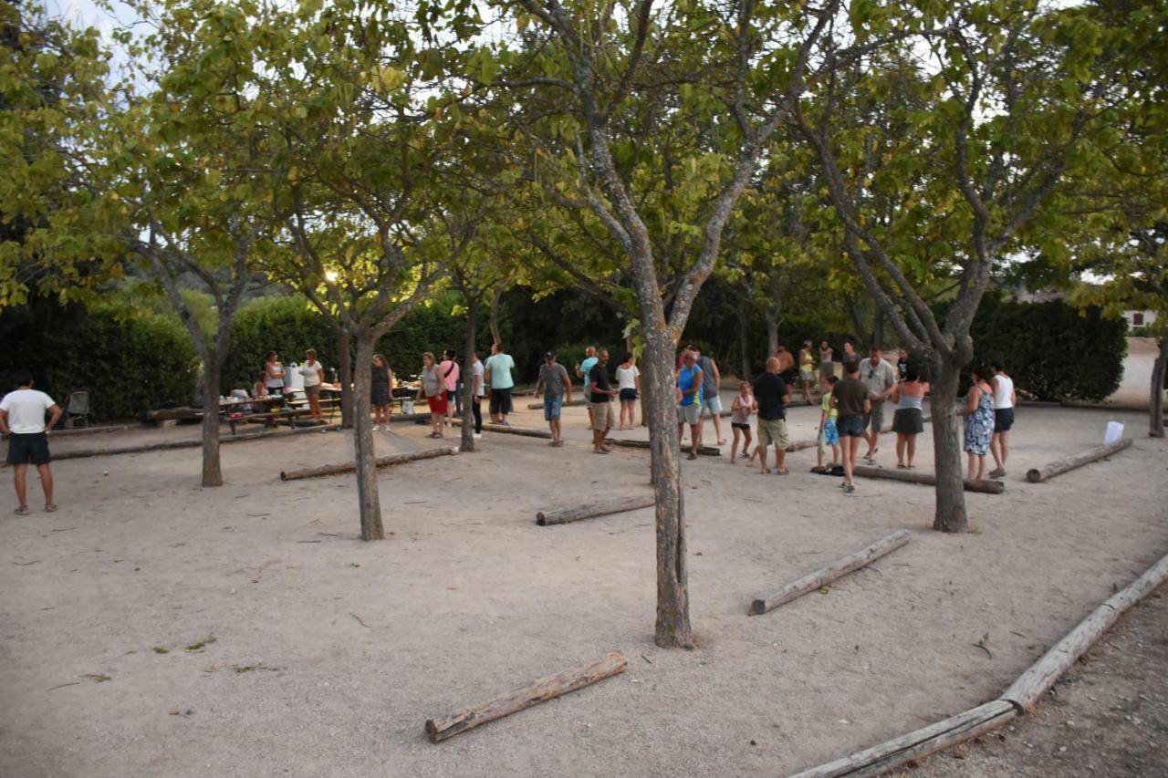 Camping Les Hautes Prairies Lourmarin Εξωτερικό φωτογραφία